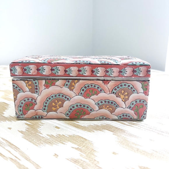 Vintage Large Rectangle Chinioserie Trinket Jewelry Box Hand Painted Pink Green - Picture 1 of 9